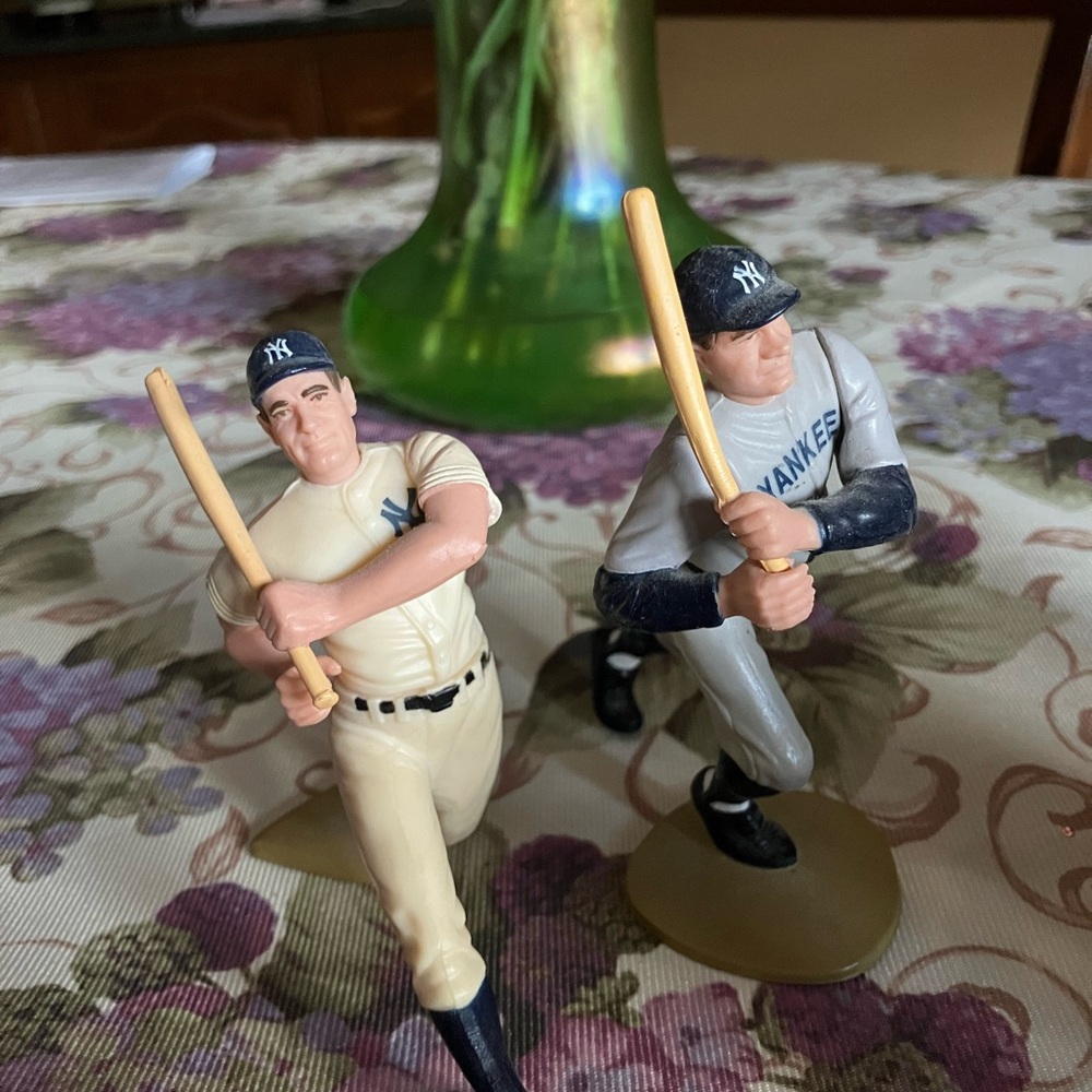 Yankees Baseball Player Figurines - Cream and Gray Babe Ruth and Lou Gehrig - Picture 6 of 6